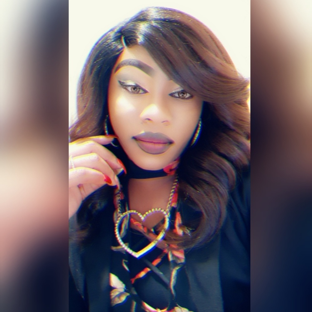 Meet your Posher, Crystal